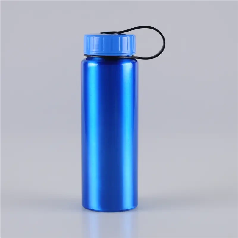 Bouteille d&39;eau en métal avec couvercle de transport de 650 ml 1
