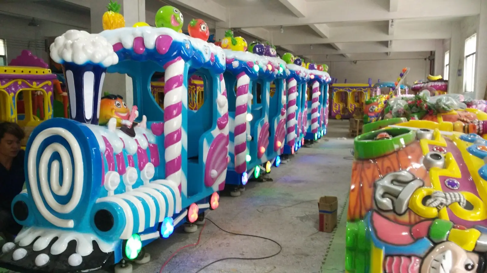 LETIAN Custom thomas the train amusement park factory mall 5