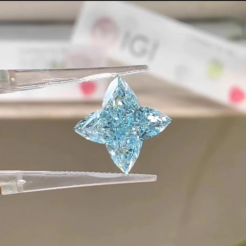 Redleaf Blue VVS/VS Fancy Blue Color Vier Blattklee Form mit IGI -zertifiziertem Labor angebautes Diamant 1