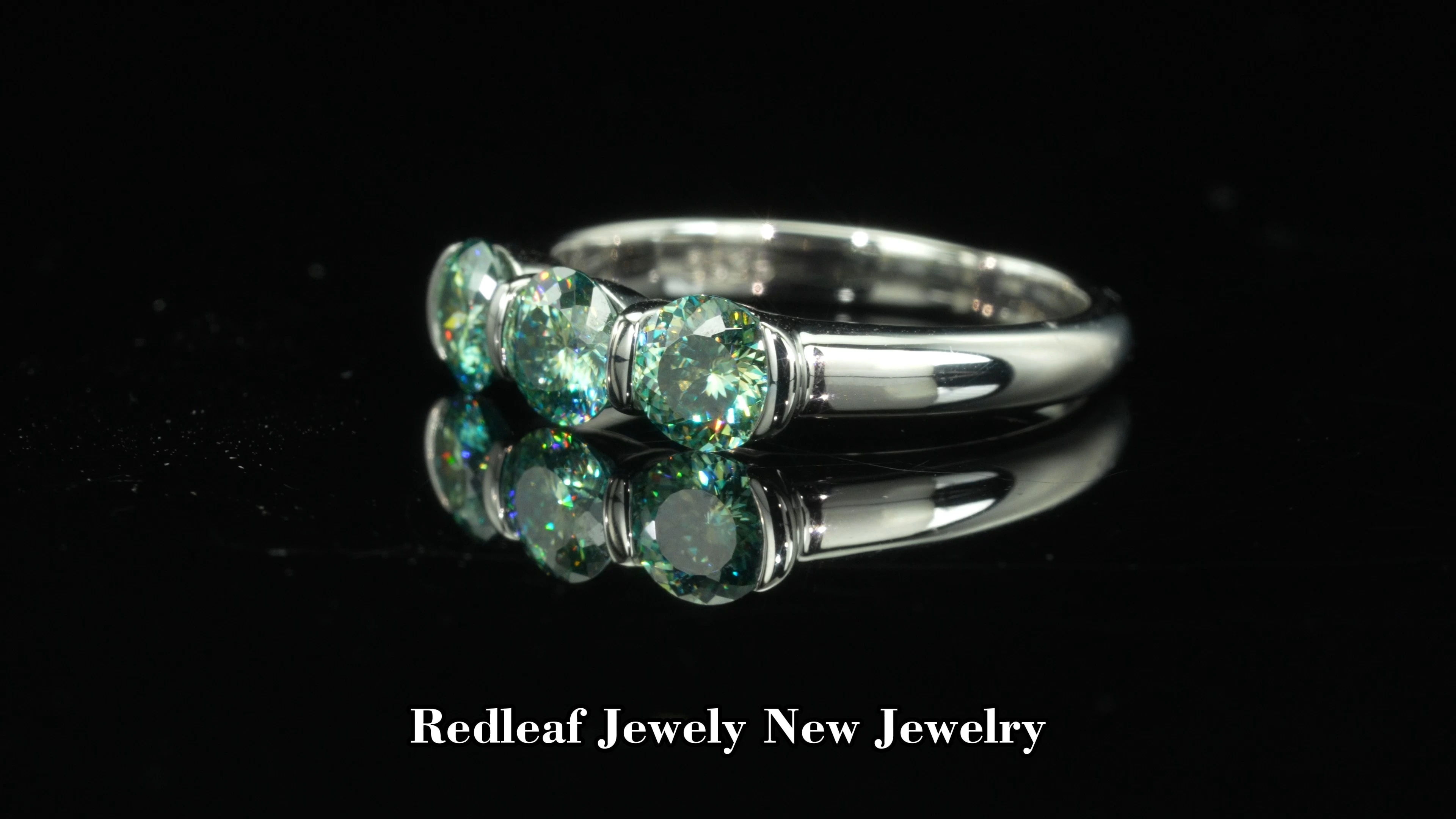 Anillo de tres piedras con moissanita, corte redondo de 5,0 mm, plata 925, oro blanco de 10K, 14K y 18K, certificado GRA - Redleaf 1