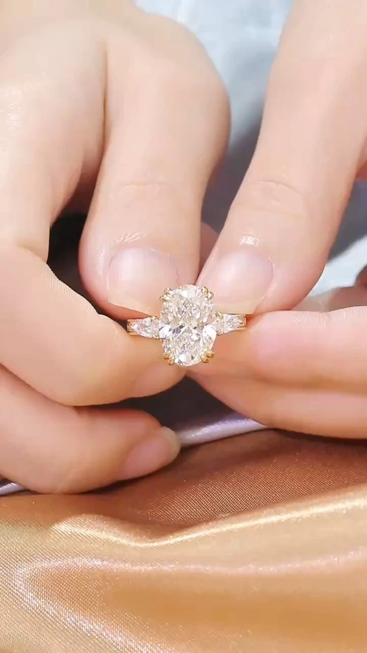 Redleaf Three-stone Oval Cut Pear Cut 10K 14K 18K Gold Engagement Ring CVD HPHT Lab Grown Diamond Wedding Ring 1