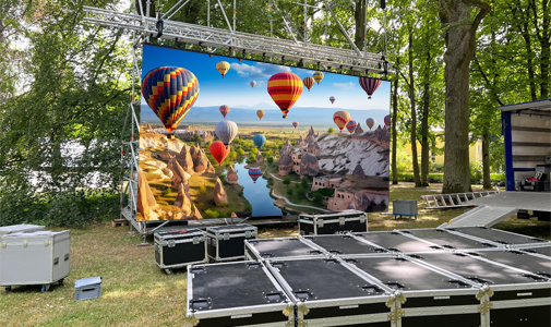 New Zealand outdoor hoisting LED display screen 1