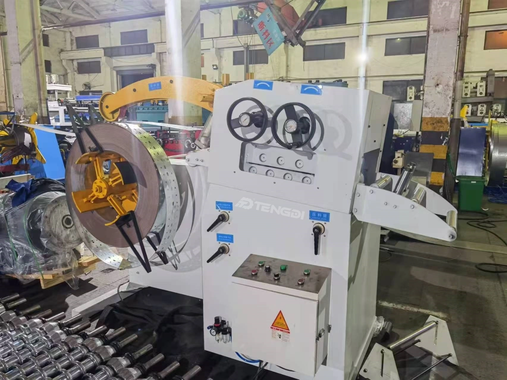 Cable tray forming machine 1