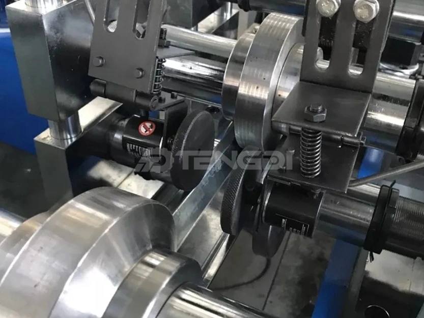 Steel Structure Z Shape Cold Roll Forming Purling Machine 1