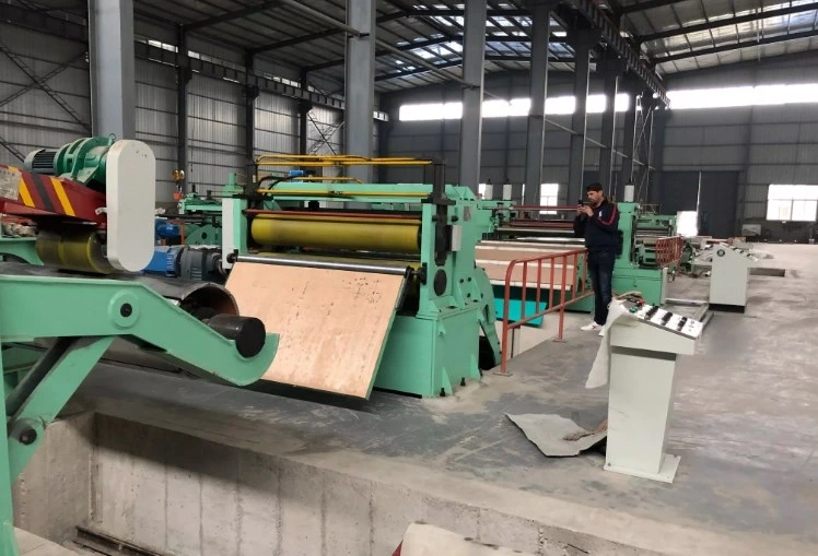 Máquina de desbobinamento cortada no comprimento 1