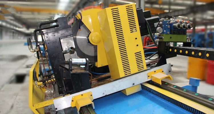 flying cut off saw