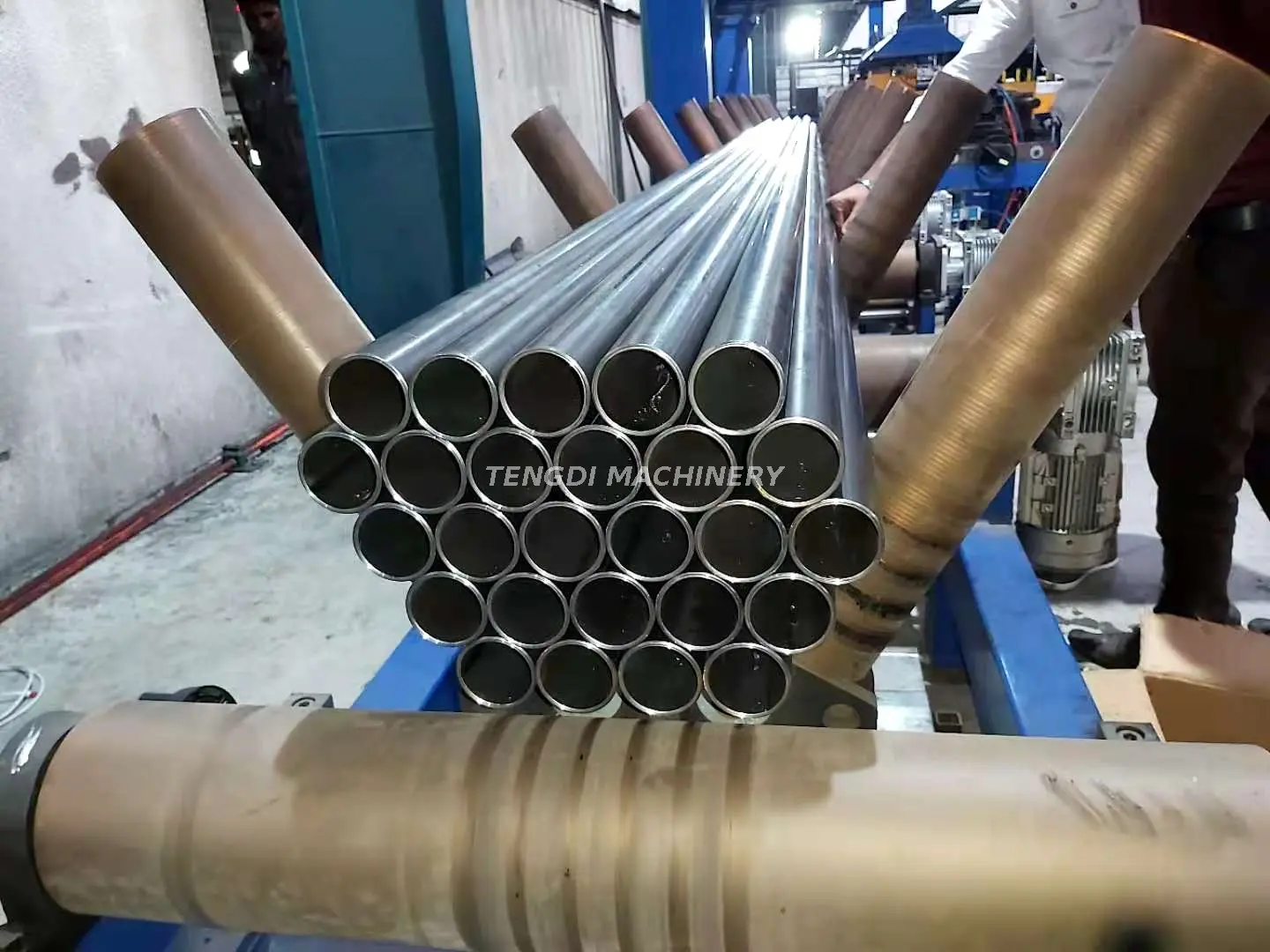 Steel Tube Packing Machine by TENGDI-1 3
