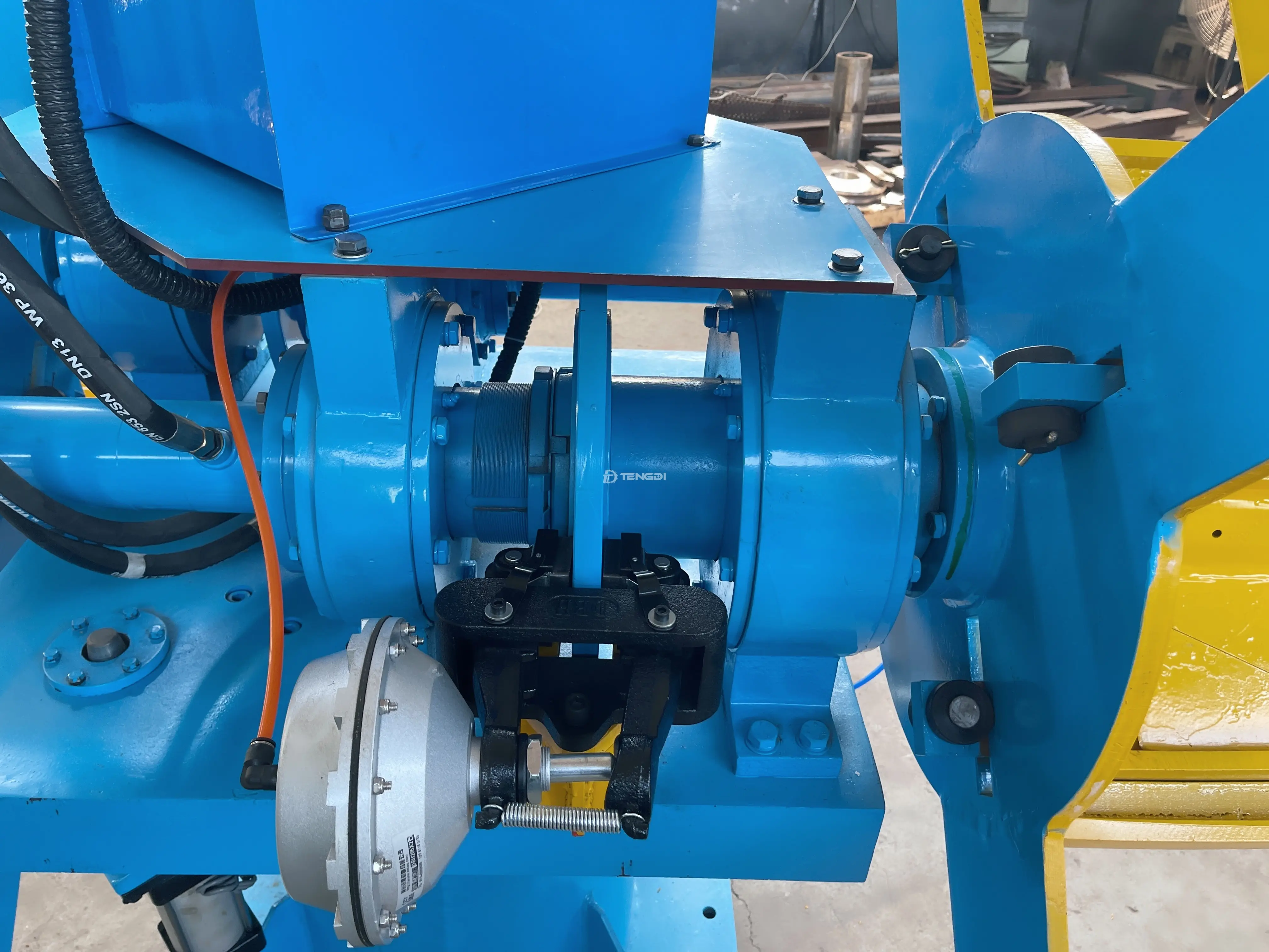 Hydraulic Decoiler Machine by TENGDI-1 4