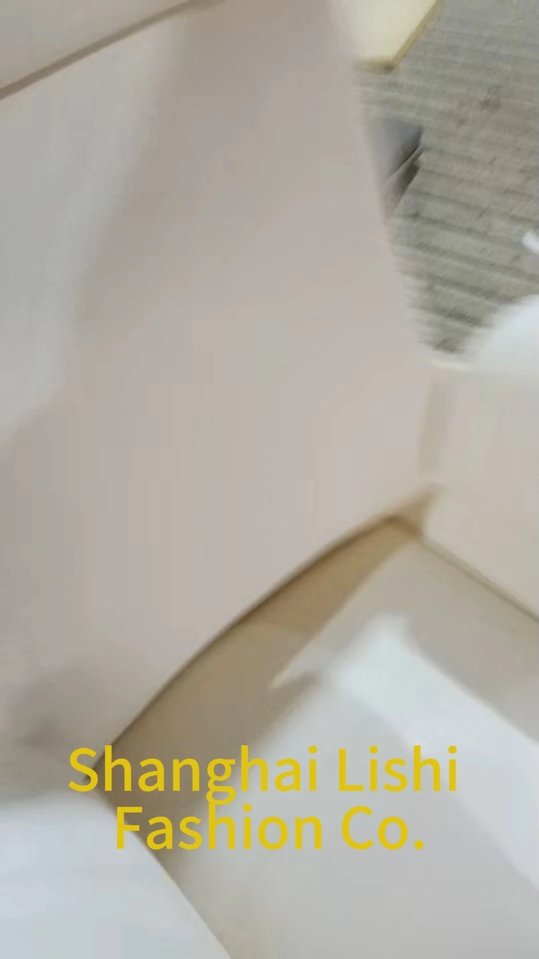 Cadeiras de escritório bege de baixo preço, confortáveis, com encosto alto em couro, ideais para uso no escritório. 1