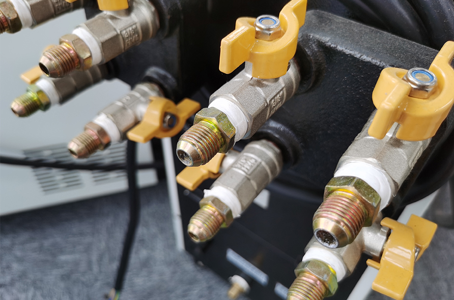 Water (oil) inlet and outlet