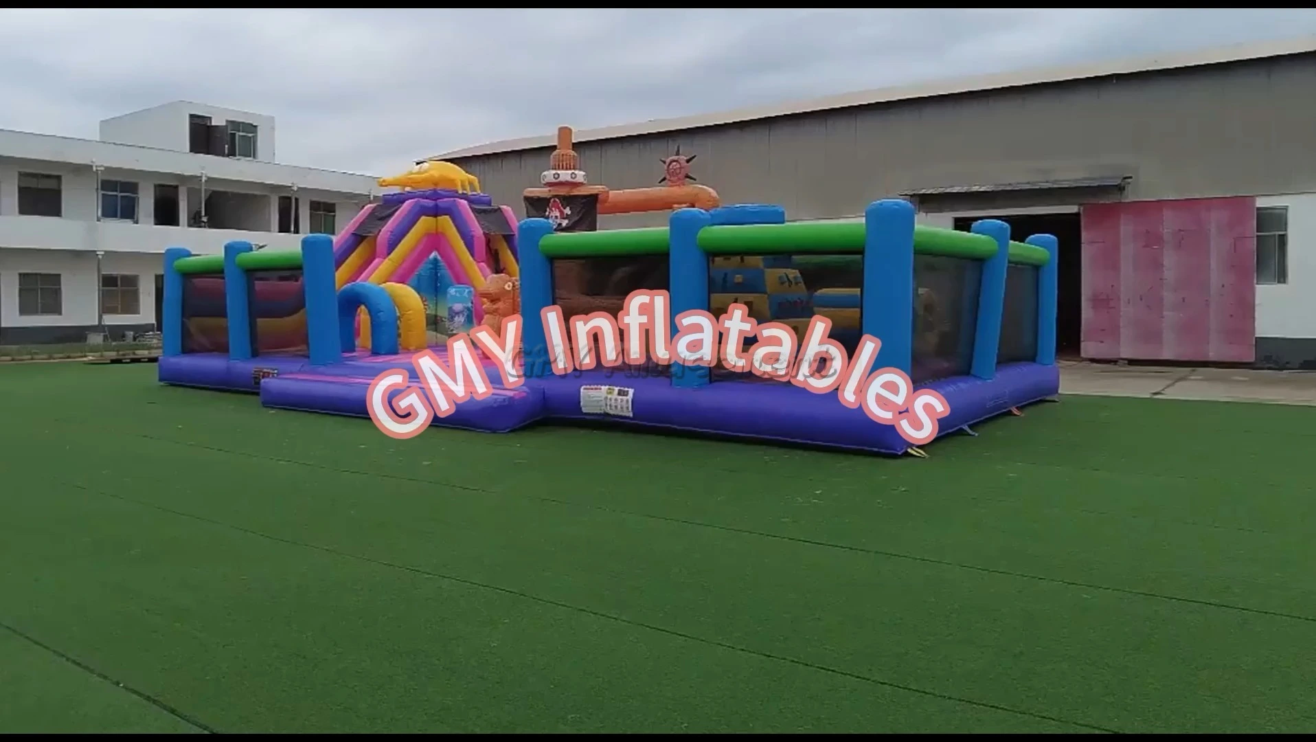 Piraten-Themenboot-Spielplatz-Hüpfburg-Rutsche im Freien Innen-Aufblaspark GMY Inflatables 1