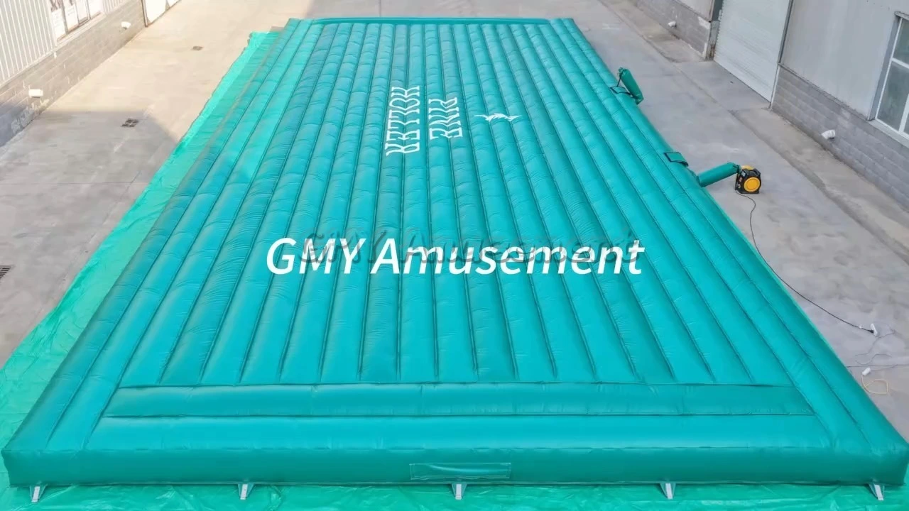 Riesige grüne aufblasbare Sprungmatratze Kissen Outdoor Bounce Pad GMY Inflatables 1