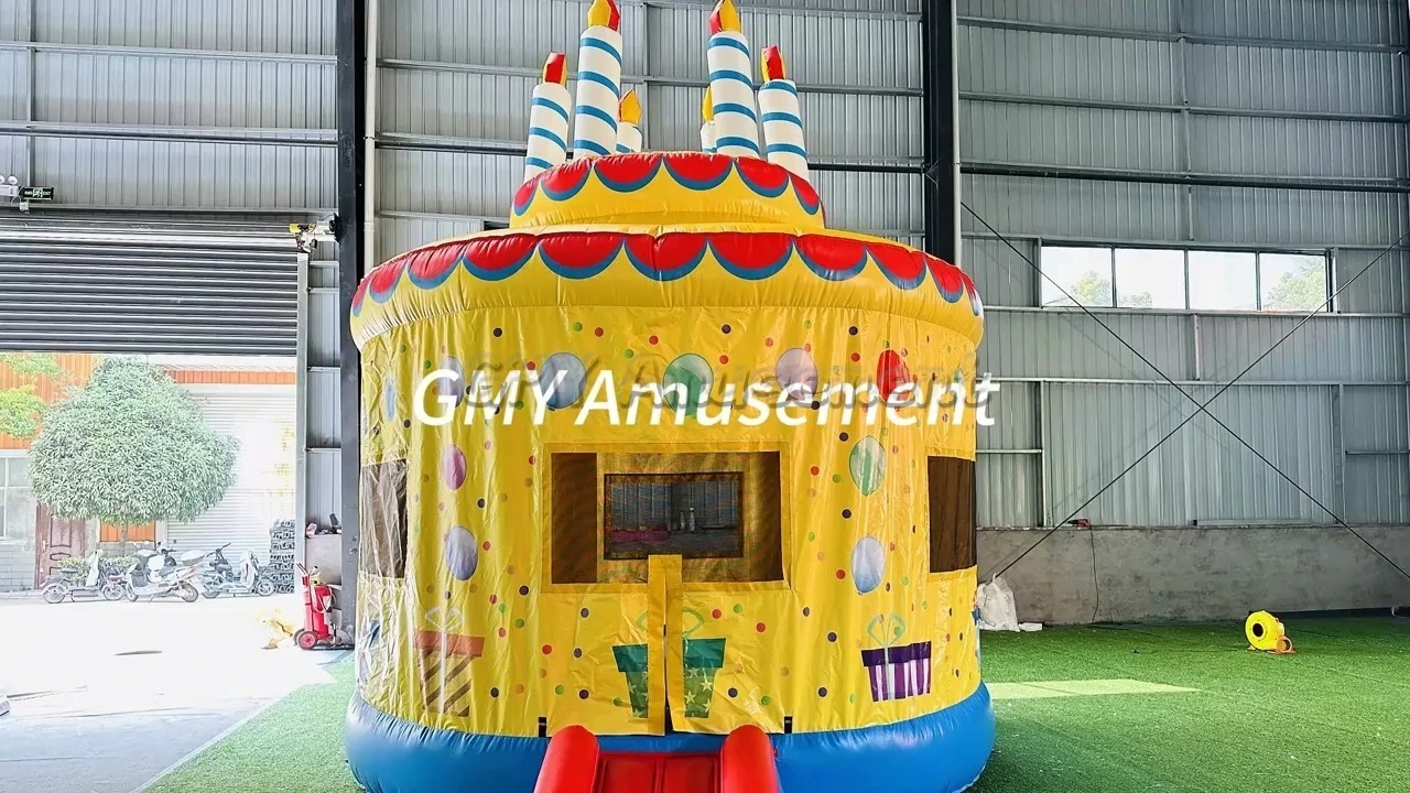 Gâteau d'anniversaire château gonflable de lune gonflable 1