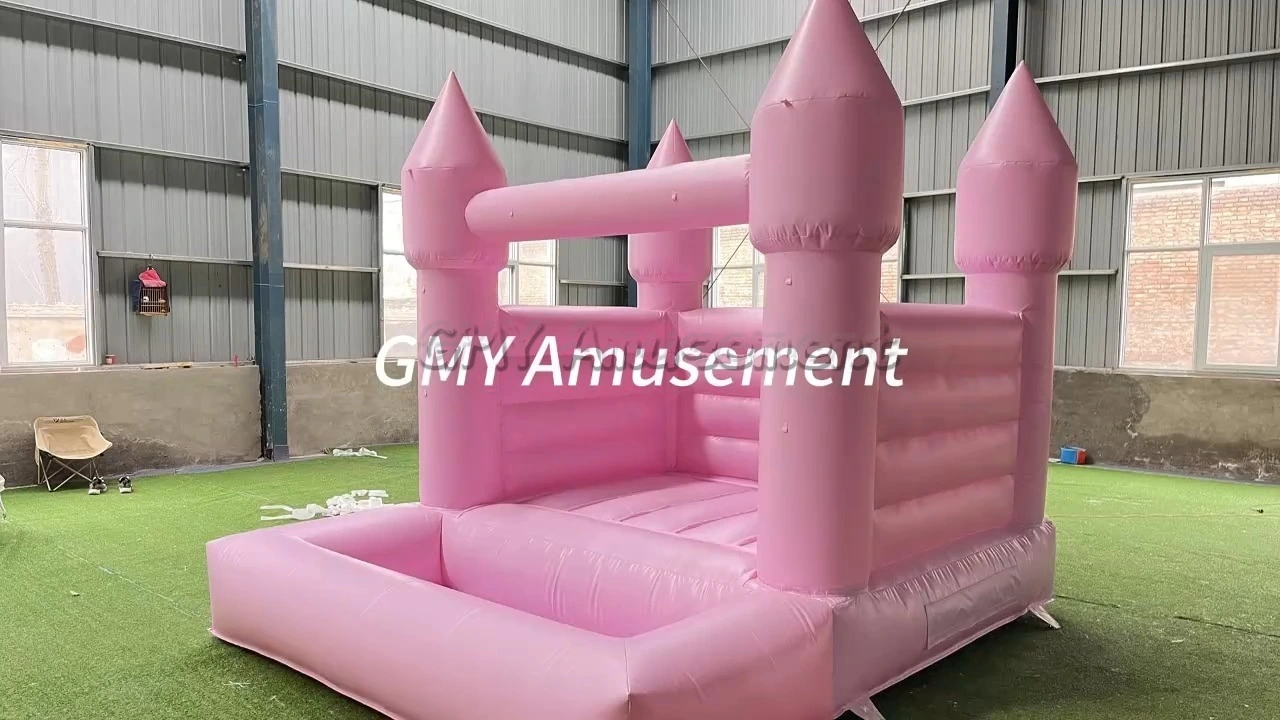 Château gonflable pastel blanc château gonflable maison de rebond rose avec bille gmy gonflables 1