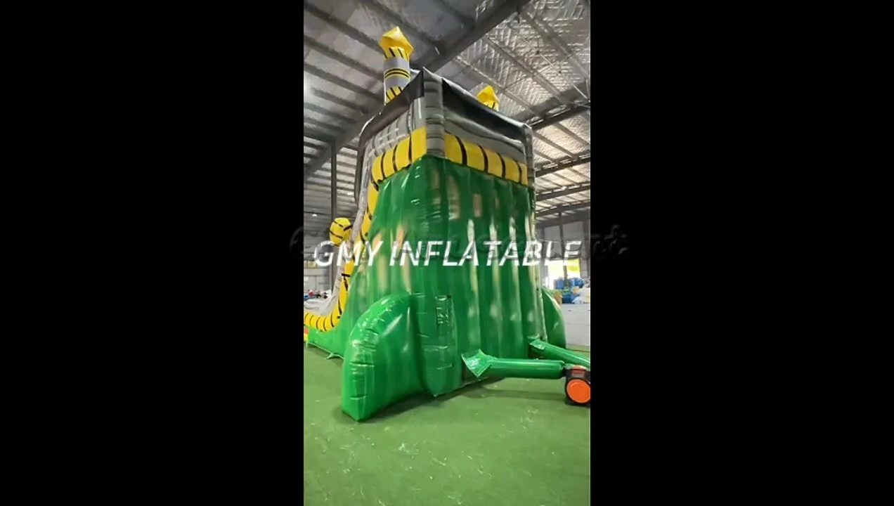 Toboggan aquatique gonflable Toxic Meltdown à louer en extérieur chez Hupfburg GMY Inflatables 1