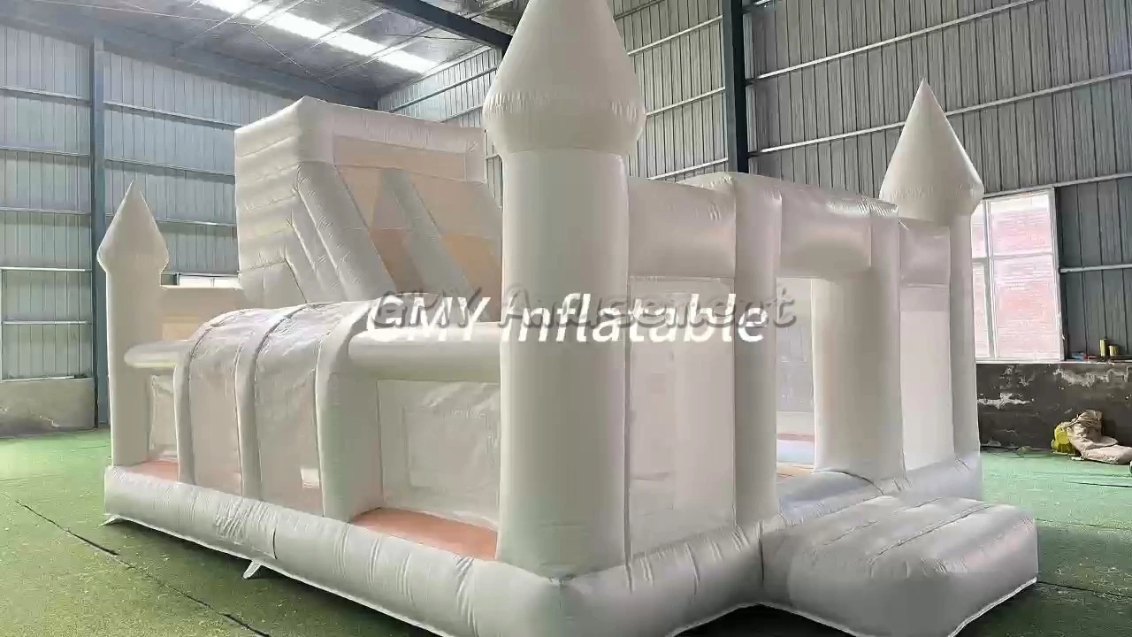 Weiße aufblasbare Burg mit Rutsche, aufblasbare Hüpfburg, Kletterwand, Spielplatz GMY Inflatables 1
