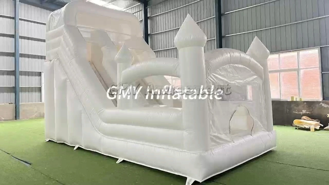 Aufblasbare Trockenrutsche in Weiß, Kinderrutsche, Outdoor-Spielplatzrutsche, GMY Inflatables 1