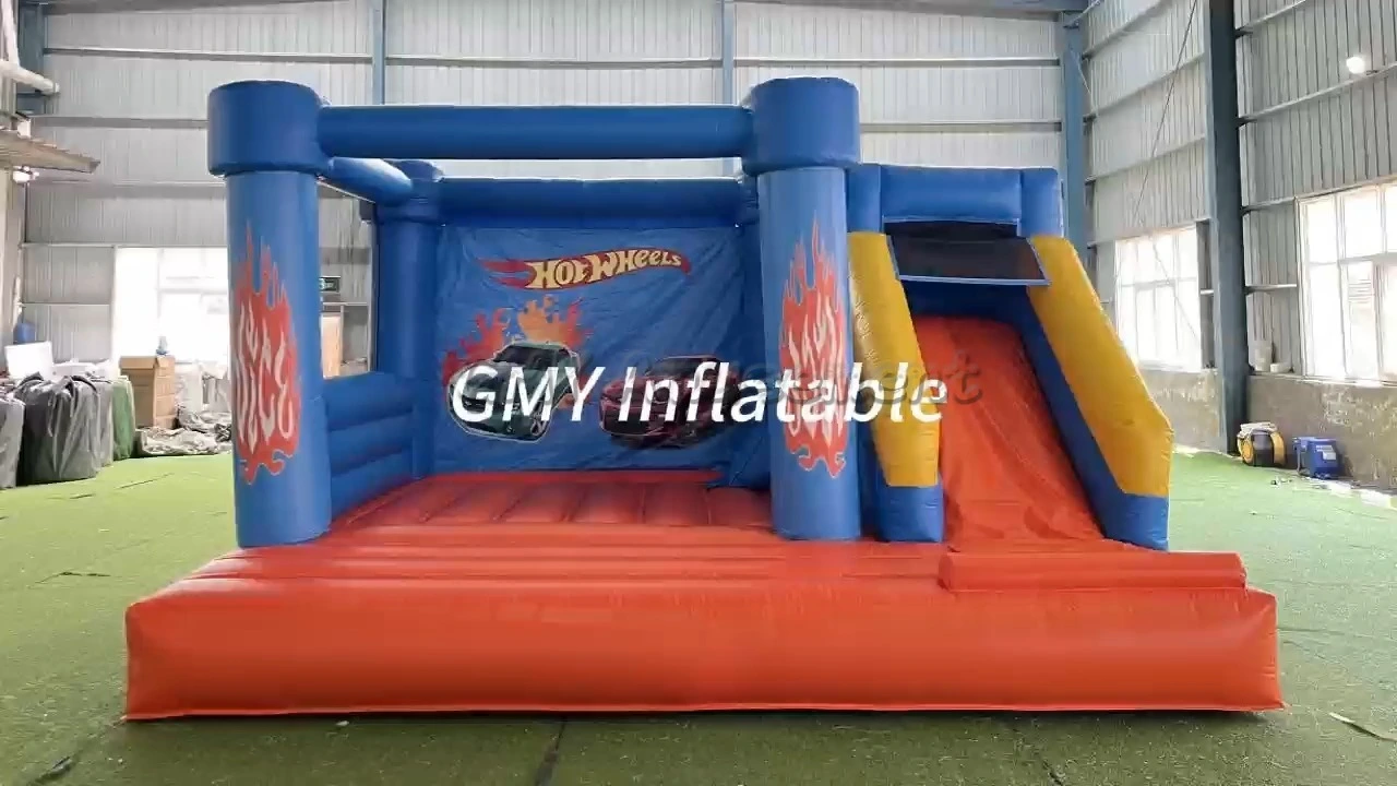 Castillo hinchable con ruedas, tobogán y plataforma para fiestas (GMY Inflatables) 1