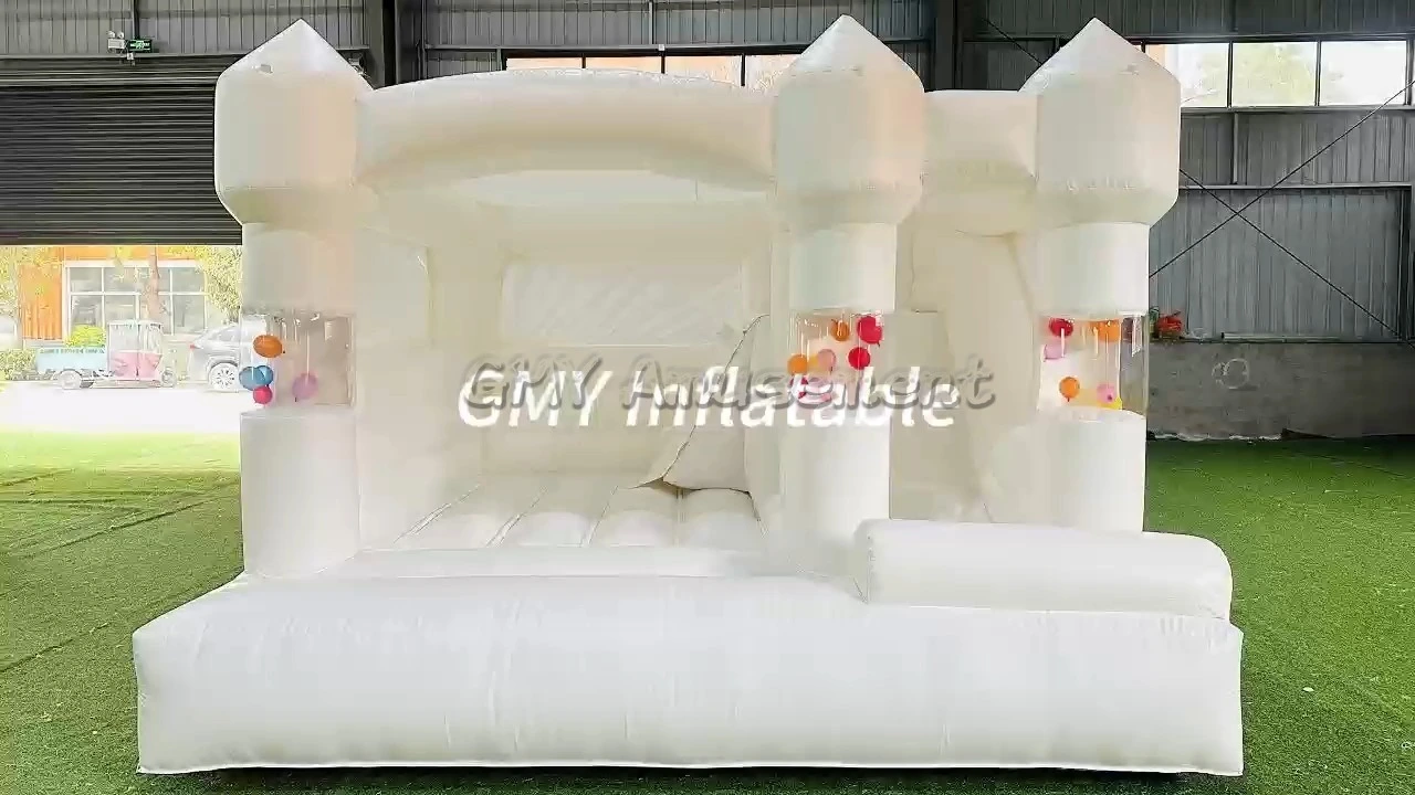 Castillo hinchable pequeño transparente blanco con forma de globo GMY Inflatables 1