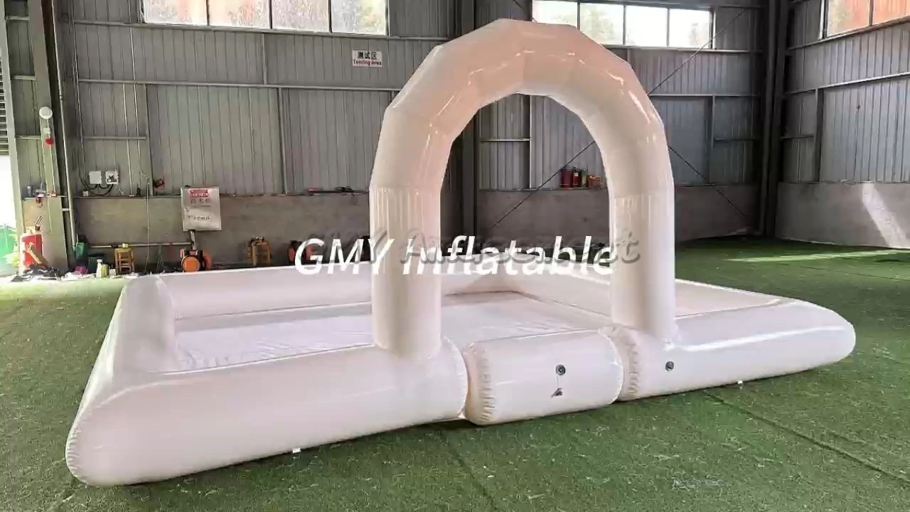 Pista de carreras de autos de choque inflables personalizados para niños de GMY Inflatables 1