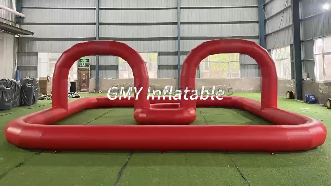 Heißer Verkauf: Aufblasbare Go-Kart-Rennbahn mit roten Autoscootern für Kinder im Freien (GMY Inflatables) 1