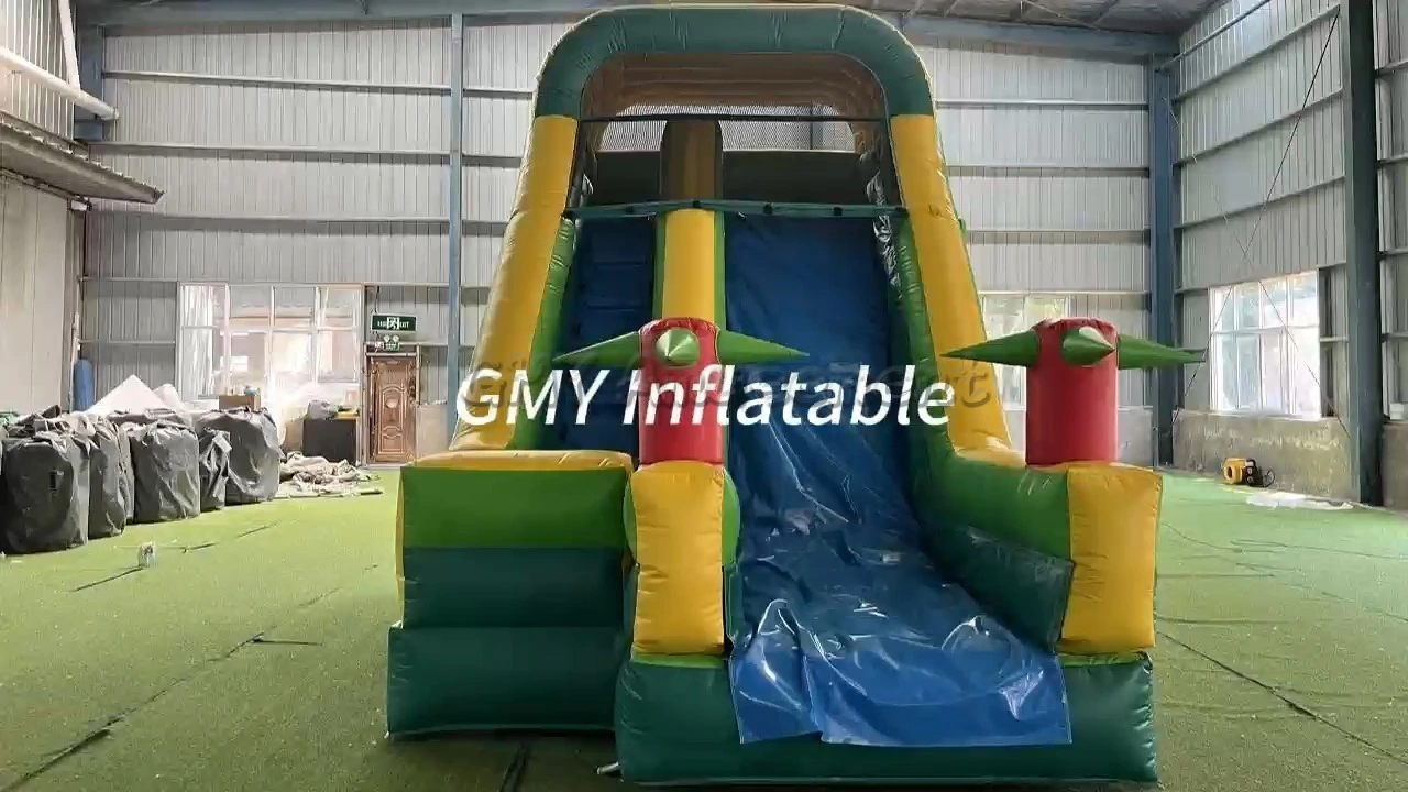 Gelbe grüne aufblasbare Wasserrutsche für Schwimmbäder von GMY Inflatables 1