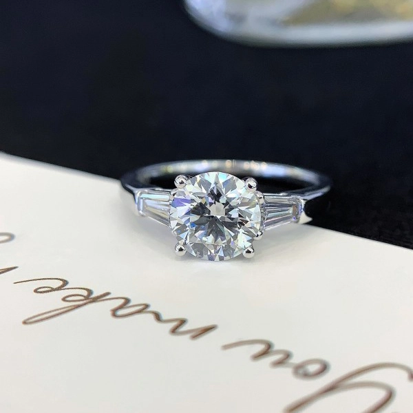 Bridal Wedding Engagement 3 Stone Ring Round Emerald Cut Lab Grown Diamond Wedding Ring for Women 1