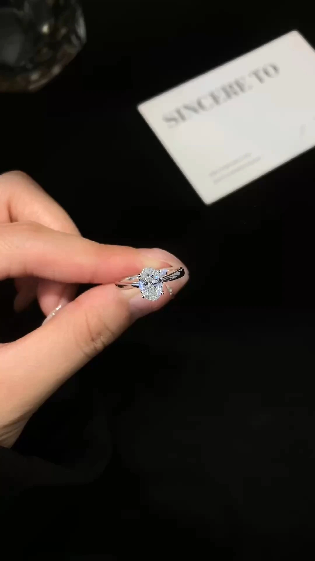 Trendy 14k 18k White Gold Rings for Women 1.05ct Oval Cut Lab Diamond Solitaire Ring Engagement Wedding Band 1