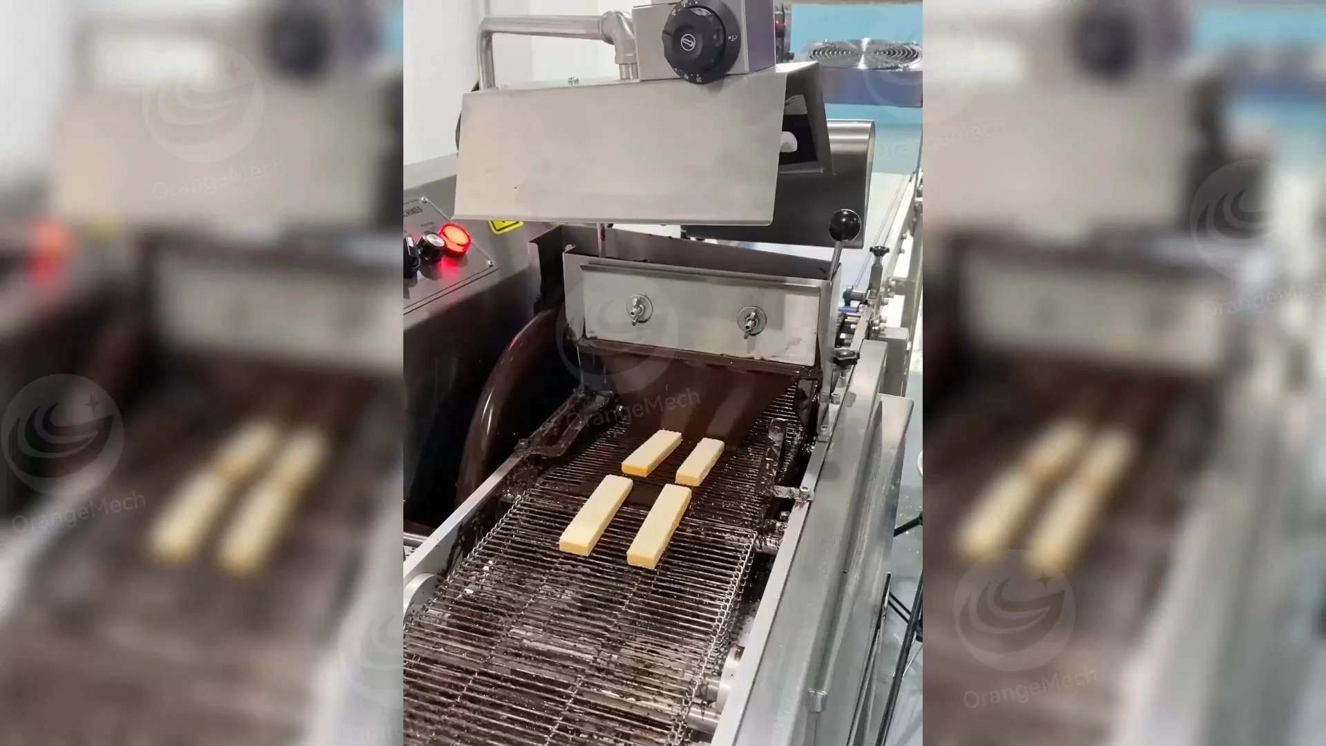Ligne d&39;enrobage de chocolat Enrobage uniforme Excellente qualité Tunnel de refroidissement longueur 2,5 m/3,2 m pour la fabrication de biscuits &lt;000000&gt; Pâtisserie 1