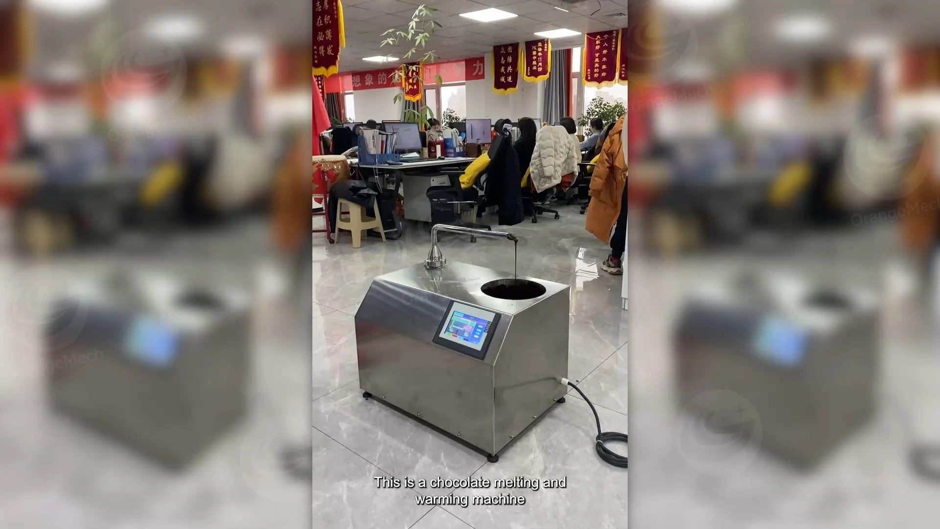 Chocolate Sprayer Machine Energy Saving, Environmental Protection, and Cost Reduction for Keep Warming Chocolate Dispenser 1