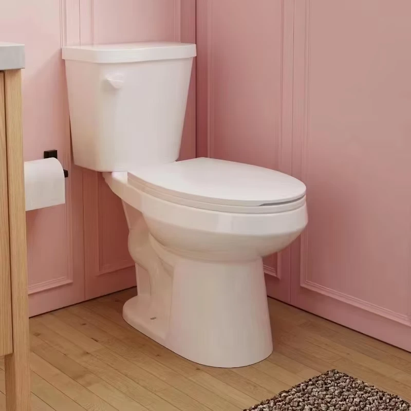 Inodoro moderno de cerámica blanca de dos piezas, alargado, con sifón y asiento de cierre suave, con sifón en forma de S, popular en baños norteamericanos. 1