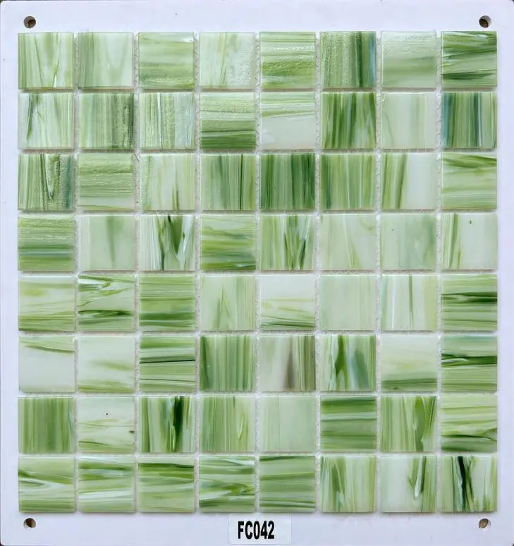 FC042 | 304 x 304 mm | Brillant 1