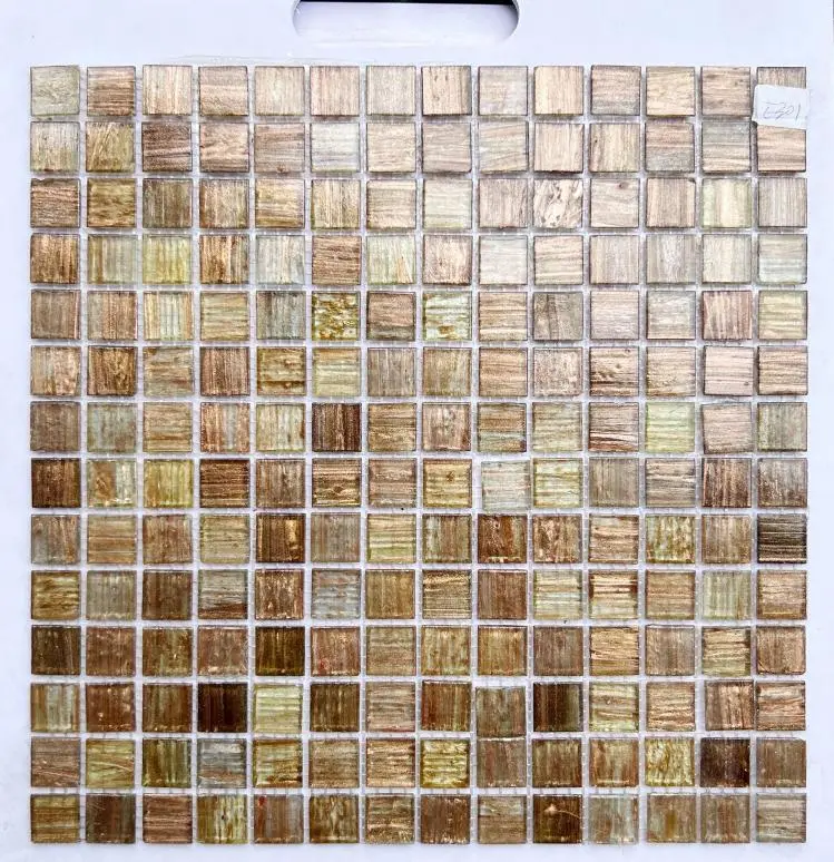 E301 | 327 x 327 mm | Brillante 1