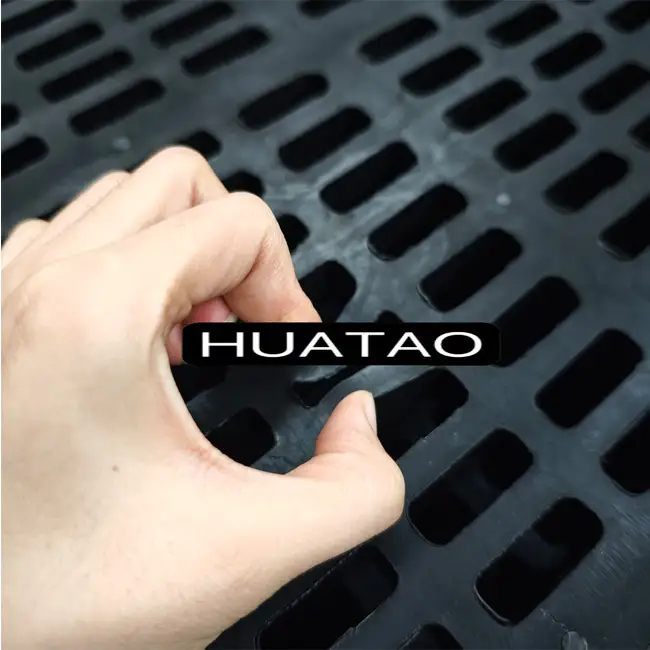 Panel de criba de caucho RU de dureza Shore 60, 305 × 610 mm, 40 mm de espesor para deshidratación 1