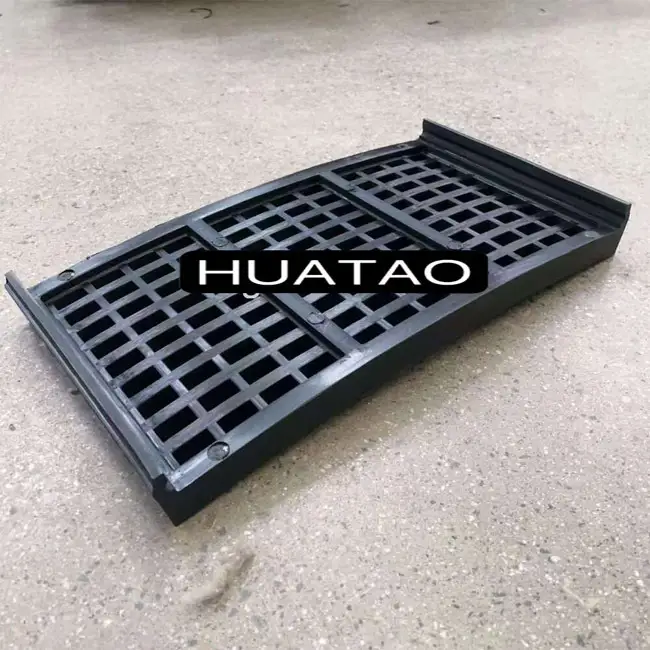 Panel modular de caucho HUATAO de 305 × 305 mm, 40 mm de espesor, aberturas VST y dureza Shore 70 para el procesamiento de oro. 1