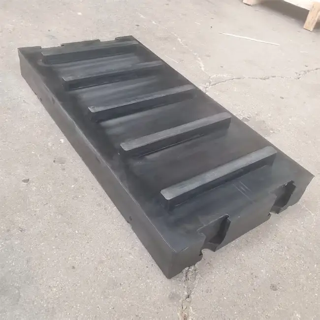 Модульная резиновая сетка размером 300×500 мм с круглыми отверстиями, твердость по Шору 40, для обезвоживания угля. 1