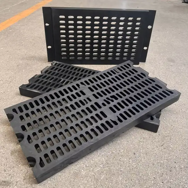 Резиновая сетка HUATAO с натяжным креплением, 305×610 мм, толщина 50 мм, с прорезями для железной руды. 1