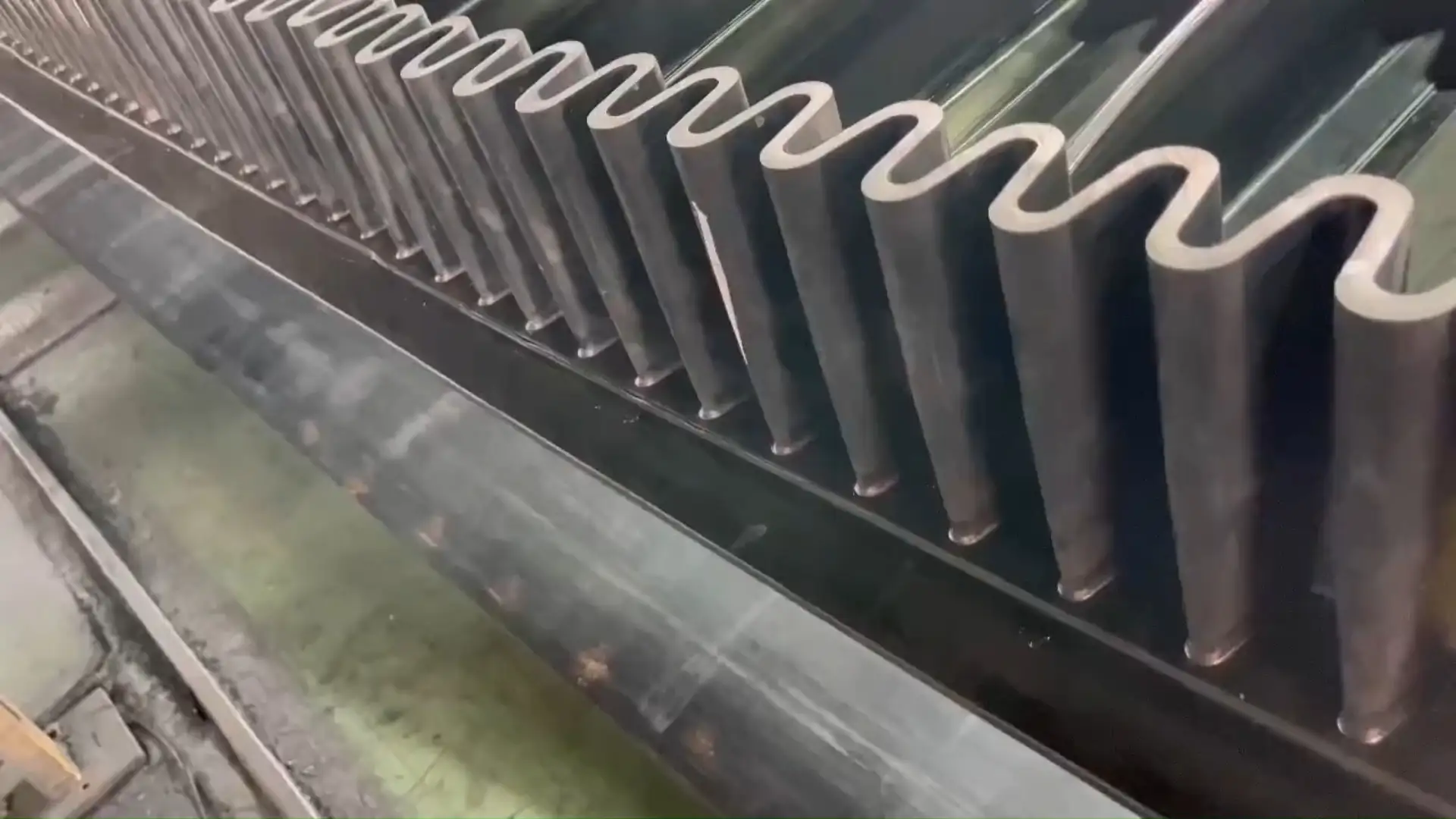 Flame Retardant Mining Conveyor Belt Underground Coal Conveyor Application 1