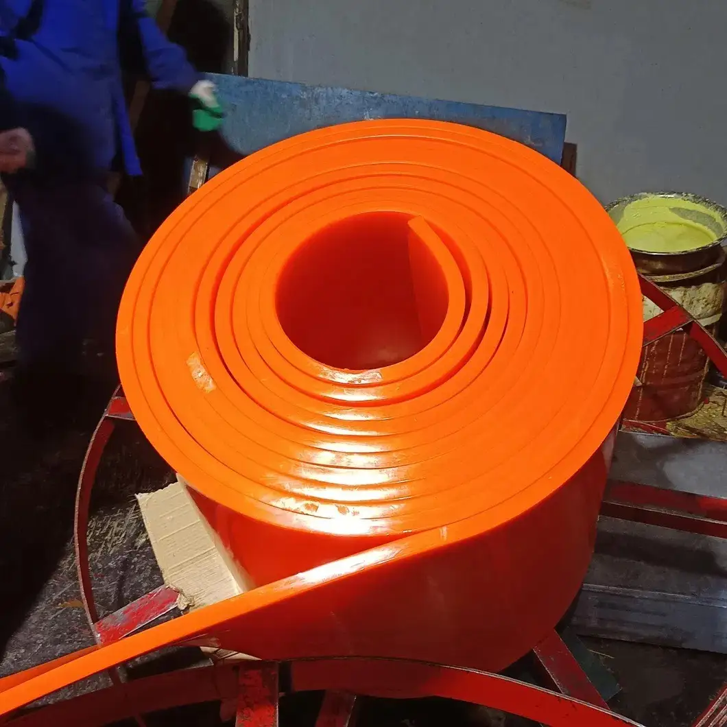 Rodillo de poliuretano para transportadores, resistente, para canteras, para contención de polvo 1