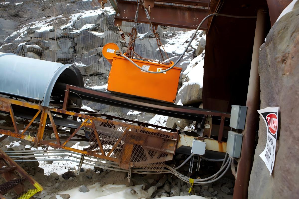 Cross Belt Electromagnetic Separator 4