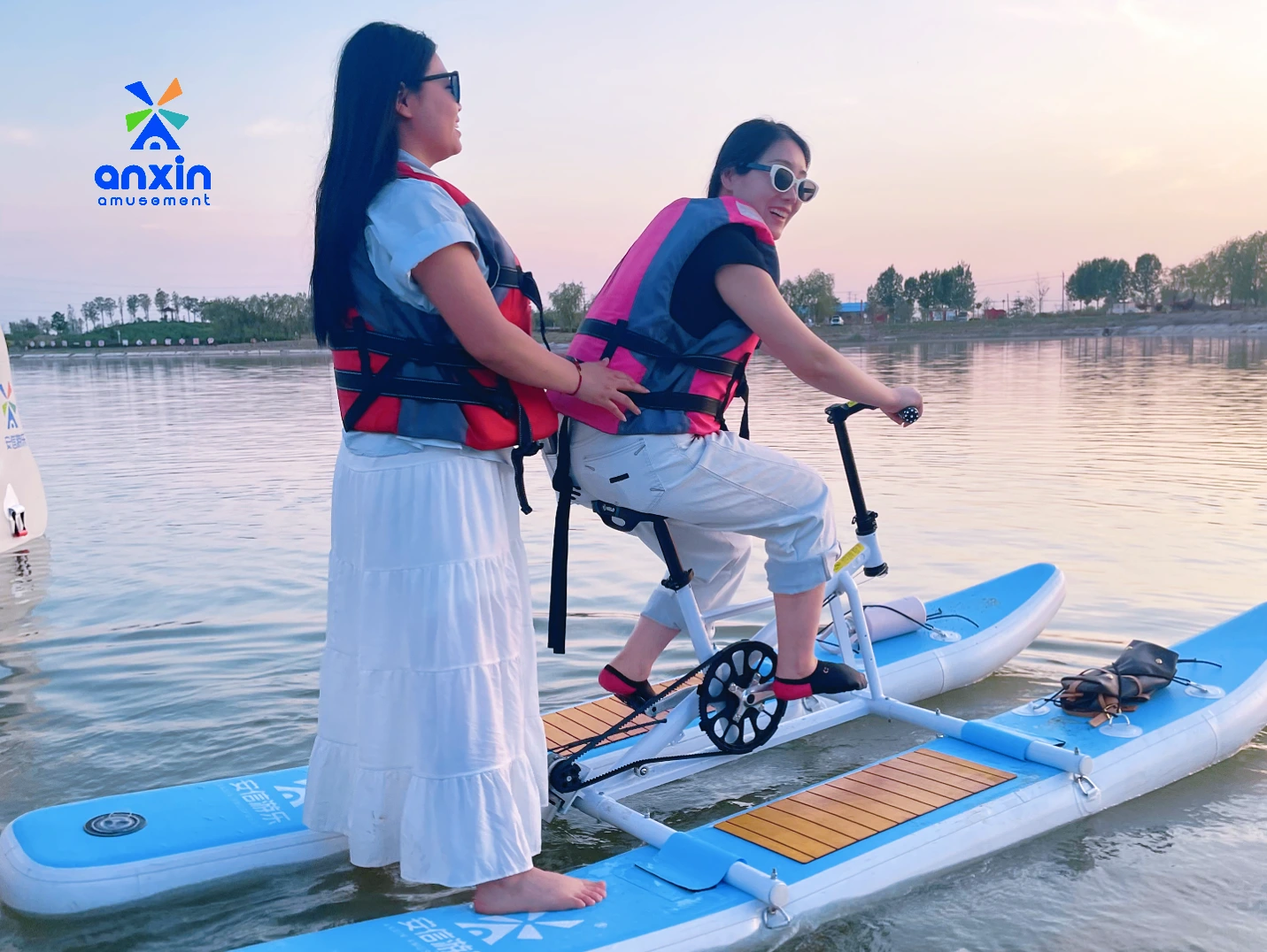 ANXIN inflatable water bike 1