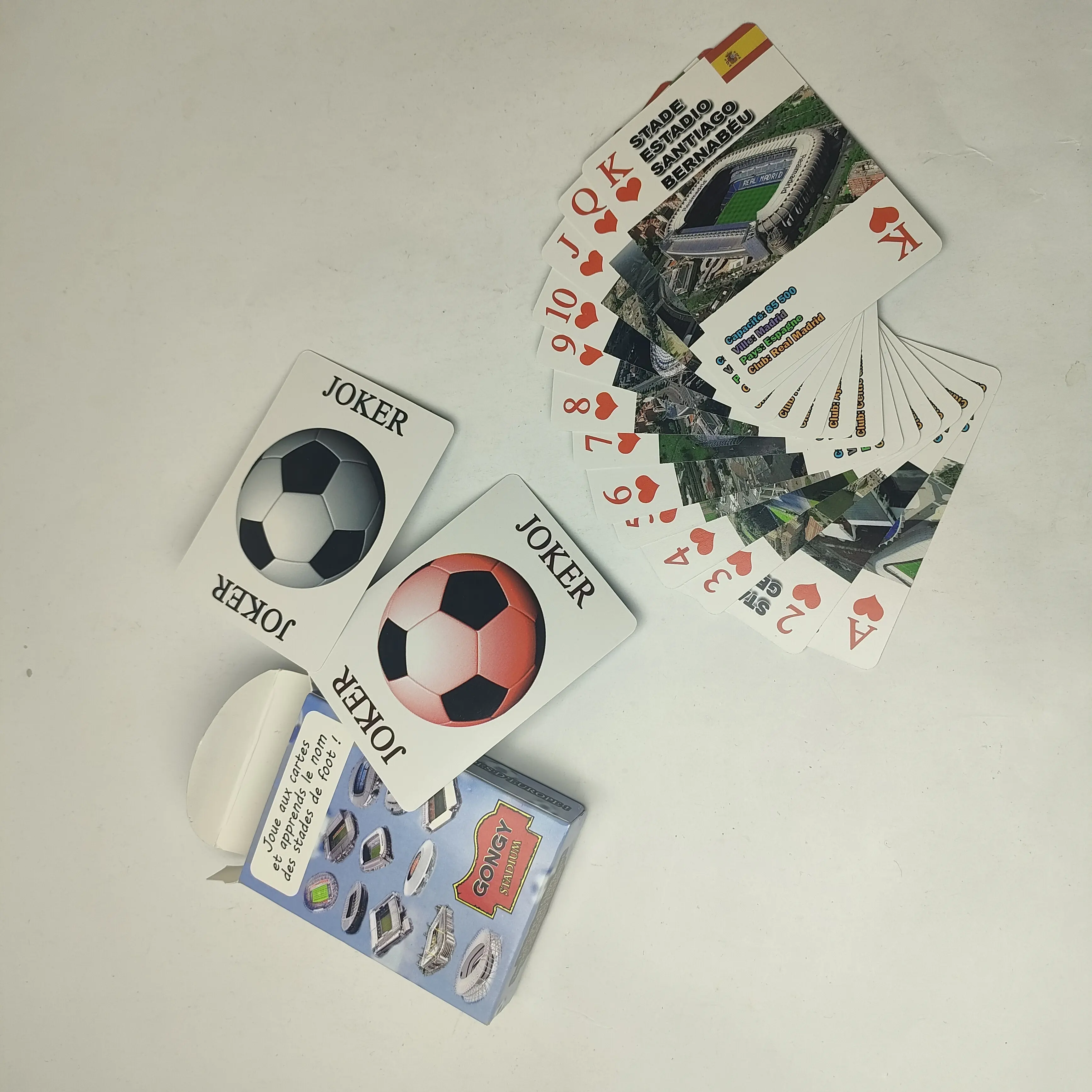 Spielkarten mit Fußballstadion-Motiven – GONGY Stadium Custom Poker Deck für Fußballfans und Sammler 1