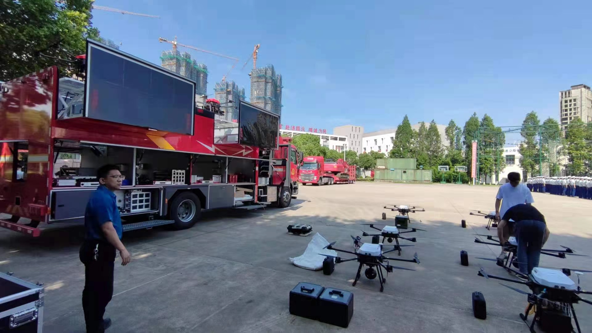 Digital Eagle SK-42 Four-rotor Police Drone UAV 6