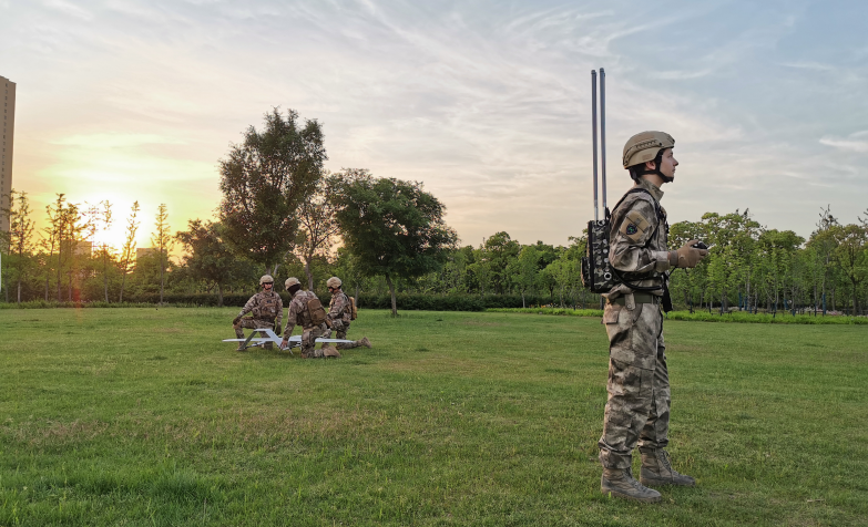 Customized Digital Eagle QR-10 Drone Jammer Backpack 8