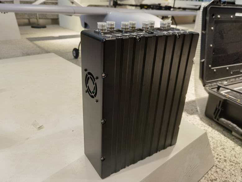 Customized Digital Eagle QR-10 Drone Jammer Backpack 7