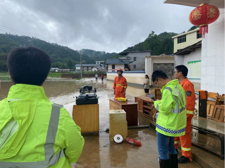 Digital Eagle UAV Assisting Floods Control and Rescue 4