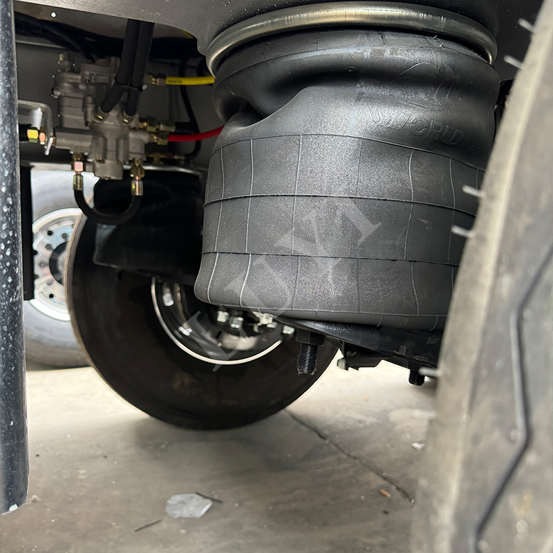 3 axle 45000L Aluminium Alloy fuel tank semi trailer 5