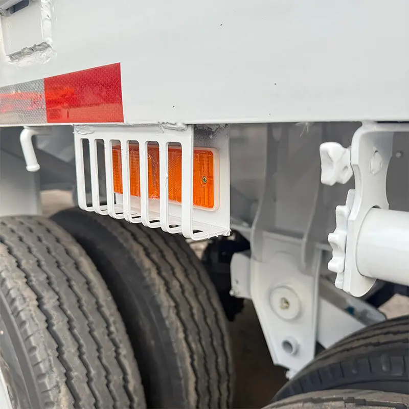 Sidewall Semi Trailer by Luyi Vehicle 11