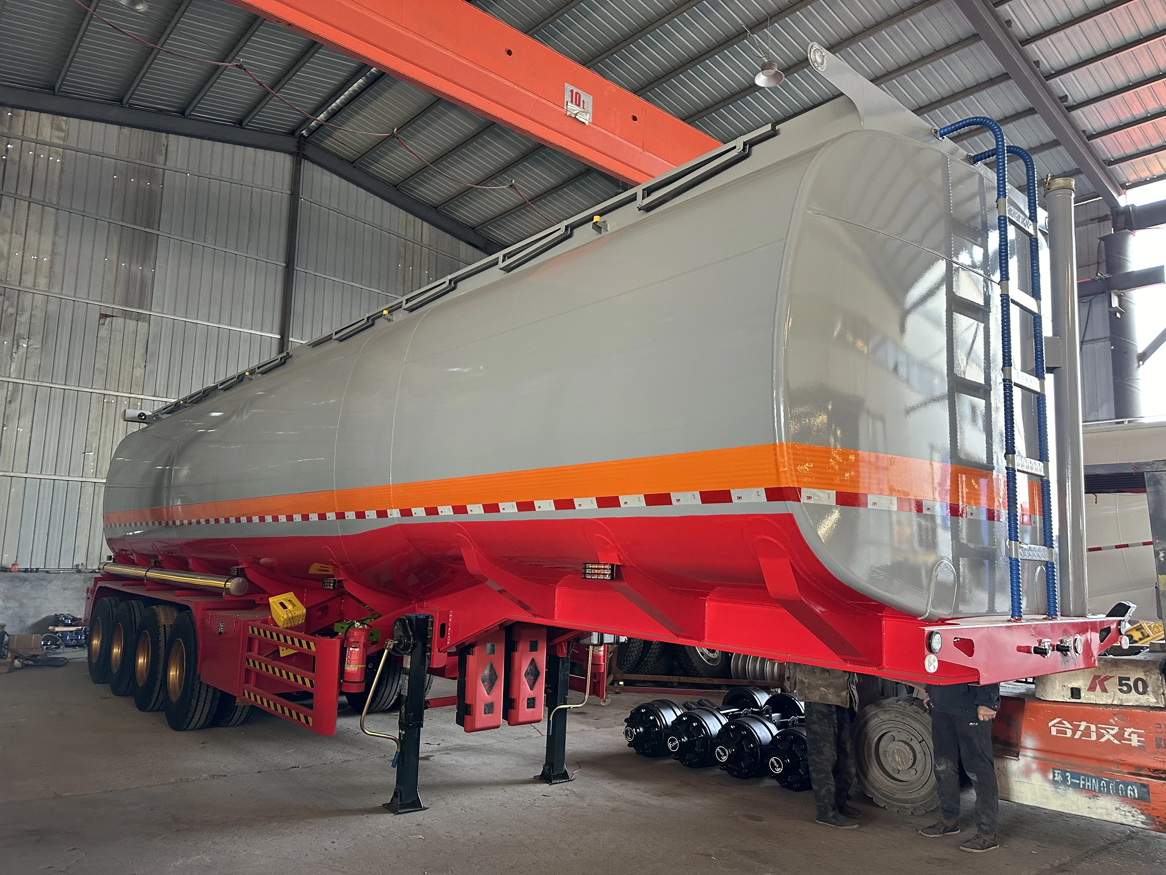FeiChi Carbon Steel Fuel Tanker Trailer 5KL, Heavy Duty 1