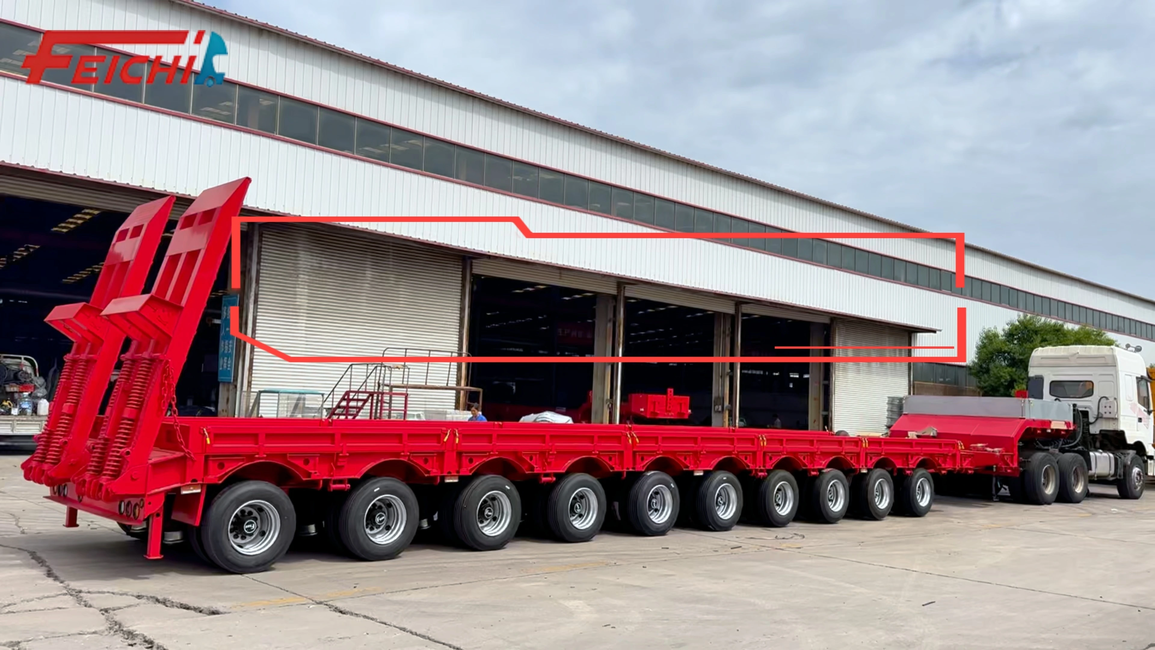 Semirreboque plataforma baixa com pescoço de ganso e eixo retrátil, capacidade de transporte de carga de 100 toneladas, 10 eixos. 1